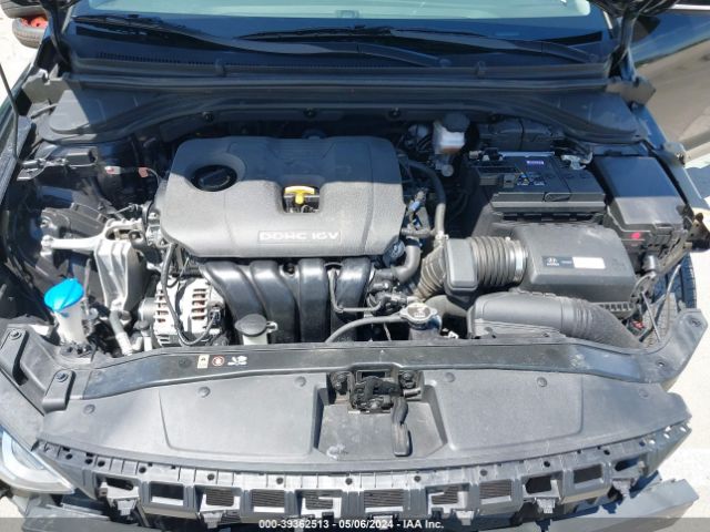 2018 HYUNDAI ELANTRA KMHD74LF4JU646104 Photo 9