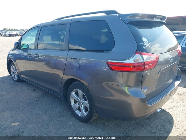 Toyota Sienna Le 8 Passenger 2017 5TDKZ3DC2HS798174 Image 3