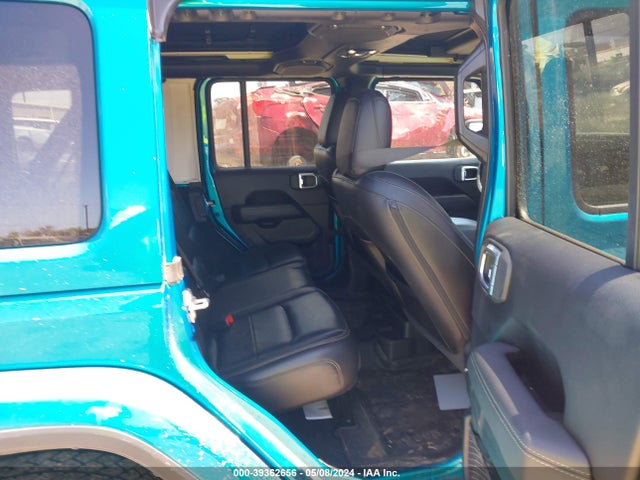 1C4HJXEN8LW119123 Jeep Wrangler Unlimited Sahara 4x4