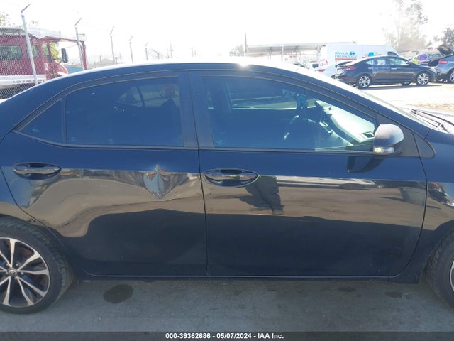 Toyota COROLLA SE 2018 5YFBURHE4JP808537 Image 13