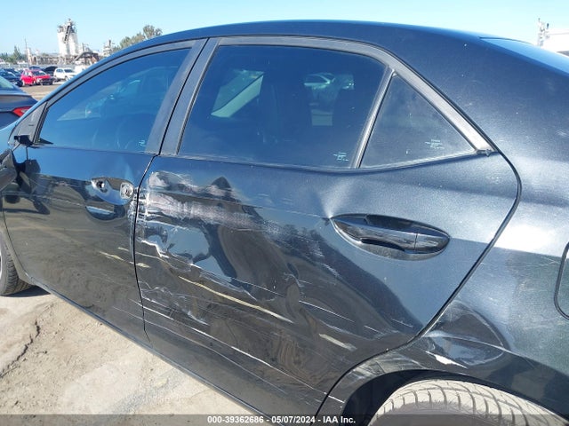 Toyota COROLLA SE 2018 5YFBURHE4JP808537 Image 6