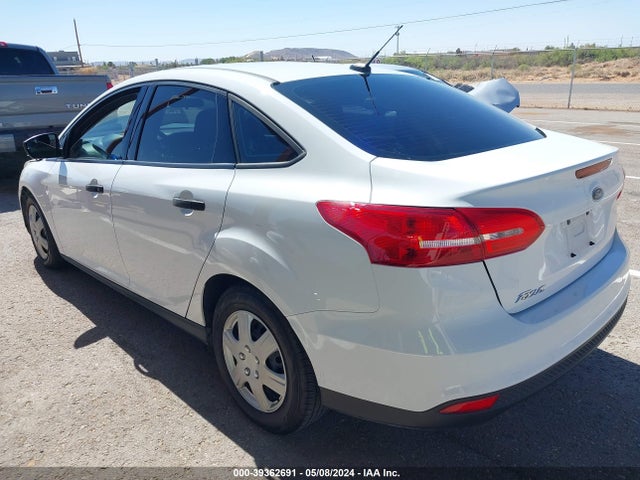 Ford FOCUS S 2017 1FADP3E2XHL290353 Image 3