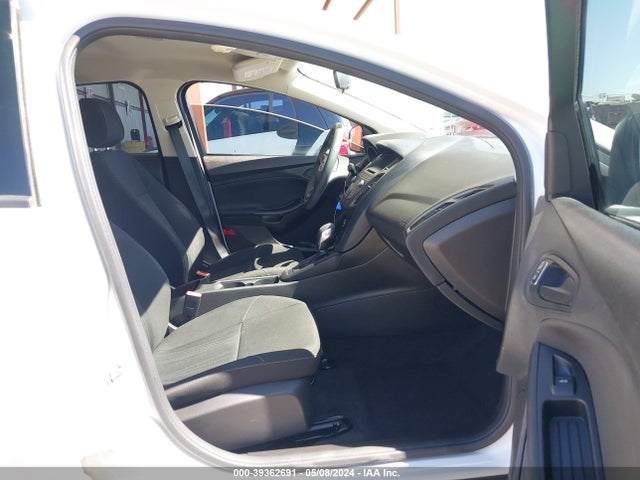 Ford FOCUS S 2017 1FADP3E2XHL290353 Image 5