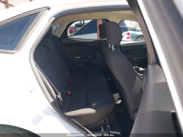 Ford FOCUS S 2017 1FADP3E2XHL290353 Image 8