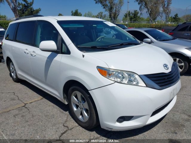 Toyota Sienna Le V6 8 Passenger 2014 5TDKK3DC6ES443685 головне зображення
