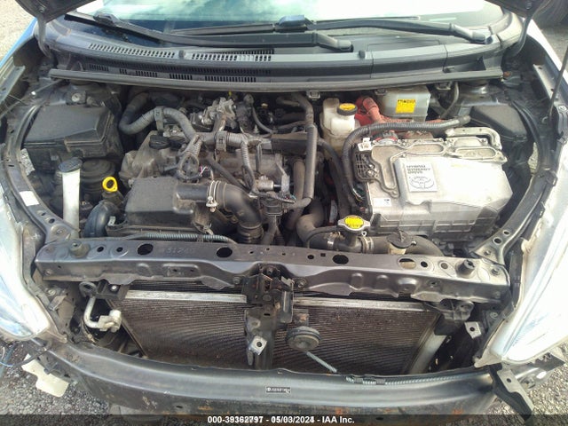 Toyota Prius C Four 2015 JTDKDTB32F1088266 Image 10