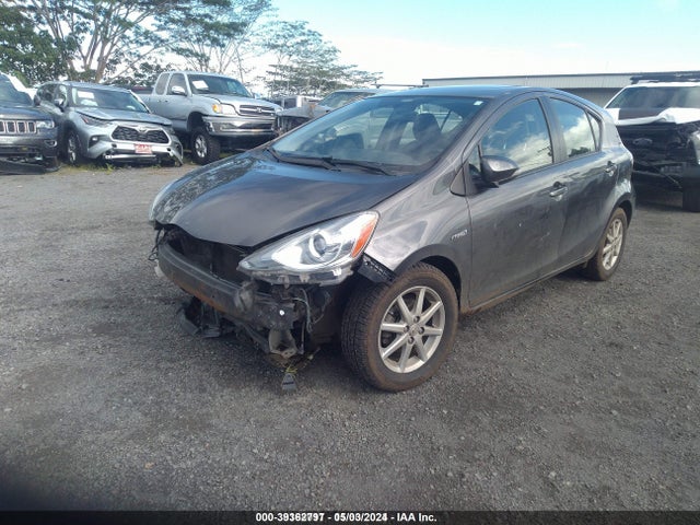 Toyota Prius C Four 2015 JTDKDTB32F1088266 Image 2