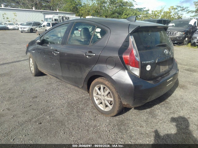 Toyota Prius C Four 2015 JTDKDTB32F1088266 Image 3