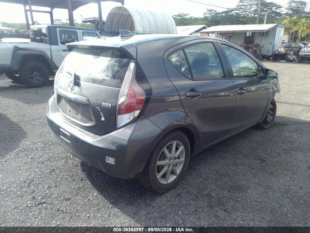 Toyota Prius C Four 2015 JTDKDTB32F1088266 Image 4