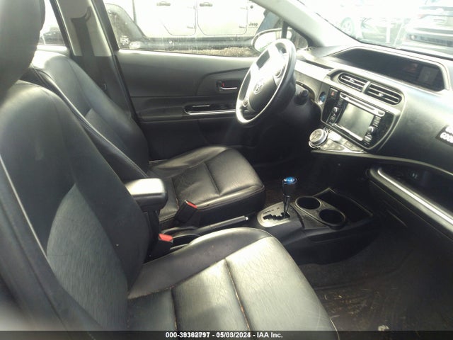 Toyota Prius C Four 2015 JTDKDTB32F1088266 Image 5