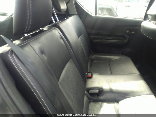 Toyota Prius C Four 2015 JTDKDTB32F1088266 Image 8