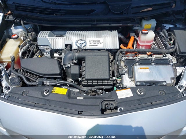 Toyota Prius Three 2015 JTDKN3DU0F0445100 Image 10