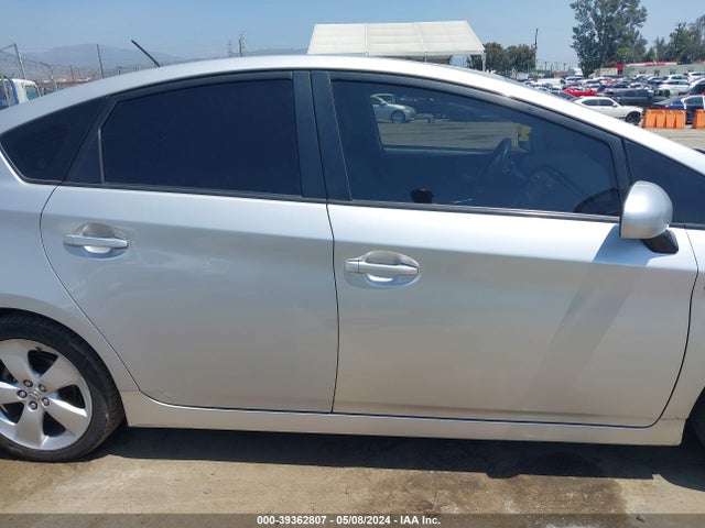 Toyota Prius Three 2015 JTDKN3DU0F0445100 Image 13