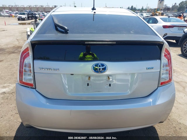 Toyota Prius Three 2015 JTDKN3DU0F0445100 Image 16