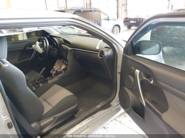 JTKJF5C78GJ021538 Scion TC
