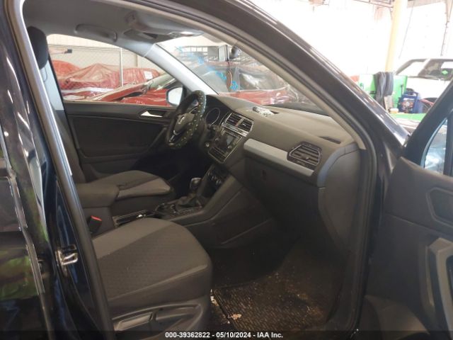 3VV0B7AX1KM135049 Volkswagen Tiguan 2.0t S