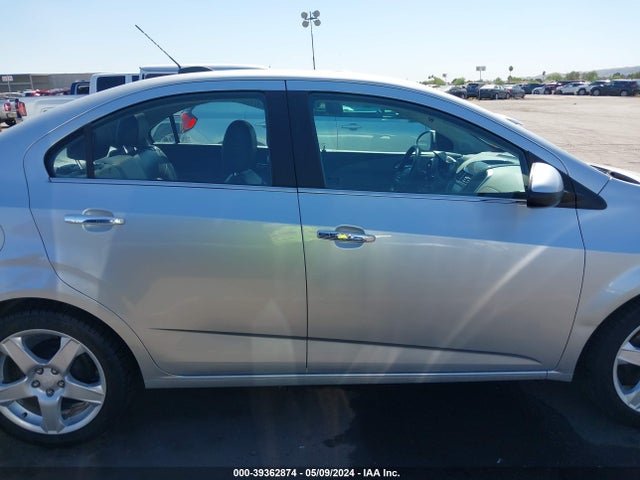Chevrolet Sonic Ltz Auto 2016 1G1JE5SB9G4146099 Image 14