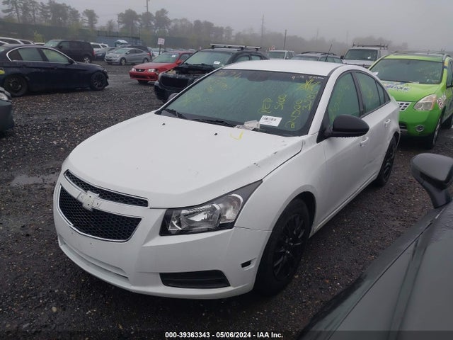 Chevrolet Cruze Ls Auto 2014 1G1PA5SG4E7185079 Image 2