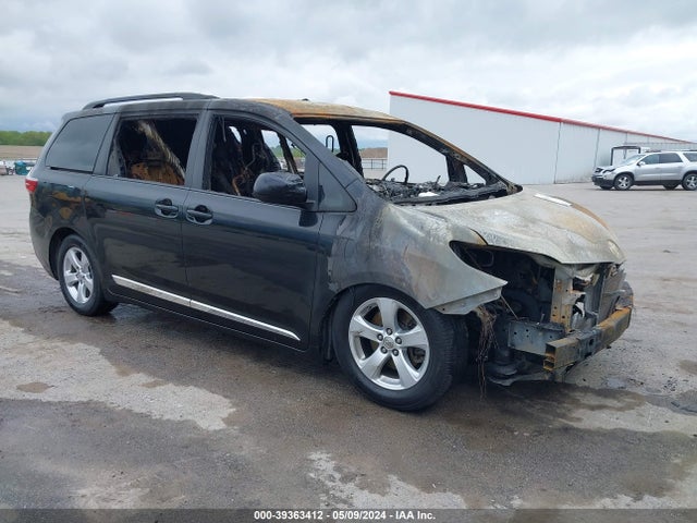 Toyota Sienna Le 8 Passenger 2017 5TDKZ3DC8HS838077 main image