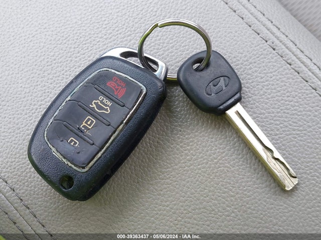 Hyundai SONATA SE 2016 5NPE24AF6GH388178 Image 11