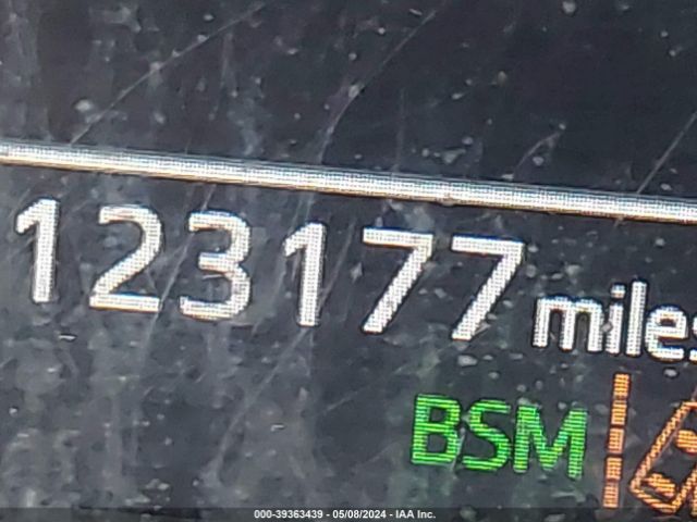 JTMRJREV8JD214628 Toyota Rav4 Hybrid Xle