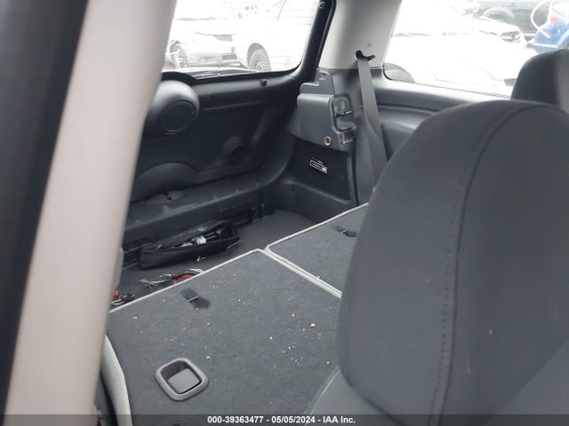 2005 MINI COOPER S WMWRE33505TG99220 Photo 7