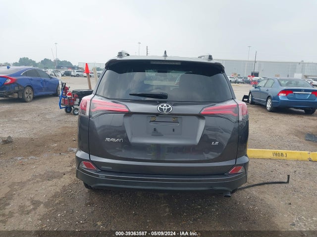 Toyota RAV4 LE 2018 JTMZFREV8JJ200862 Image 16