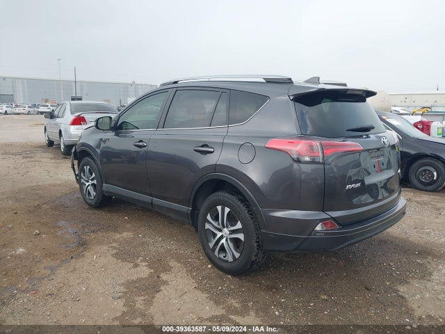 Toyota RAV4 LE 2018 JTMZFREV8JJ200862 Image 3