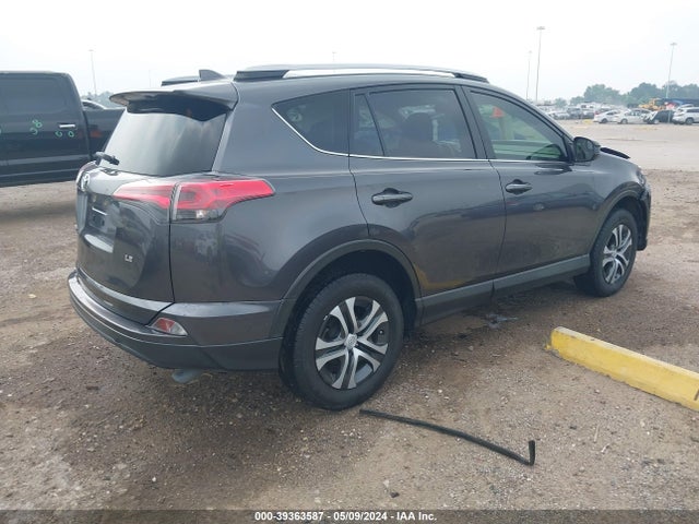 Toyota RAV4 LE 2018 JTMZFREV8JJ200862 Image 4