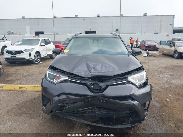 Toyota RAV4 LE 2018 JTMZFREV8JJ200862 Image 6