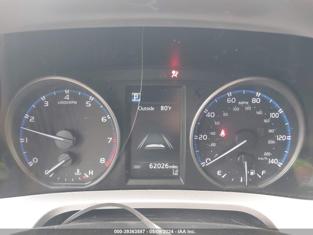 Toyota RAV4 LE 2018 JTMZFREV8JJ200862 Image 7