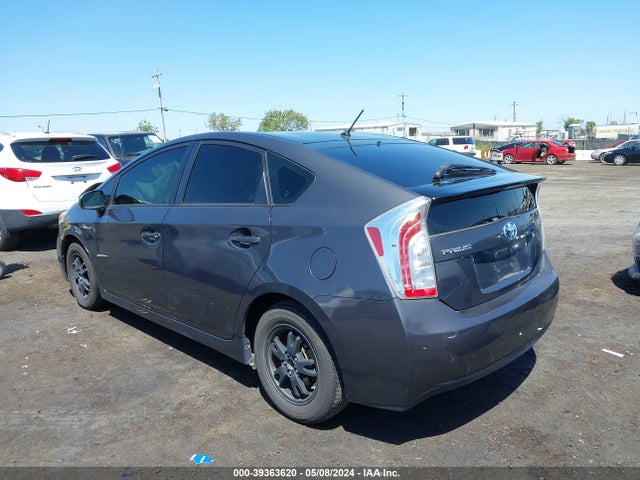 Toyota Prius Two 2014 JTDKN3DU5E0388410 Image 3