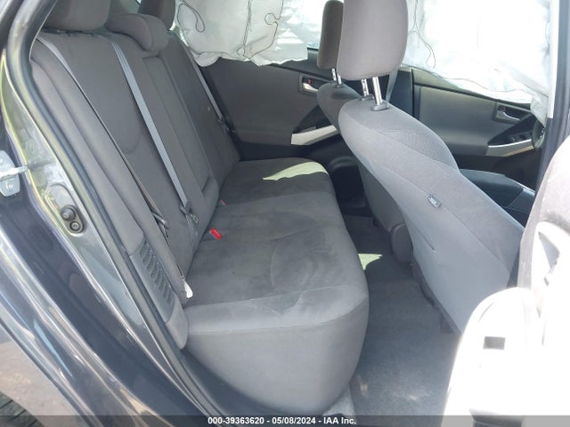 Toyota Prius Two 2014 JTDKN3DU5E0388410 Image 8