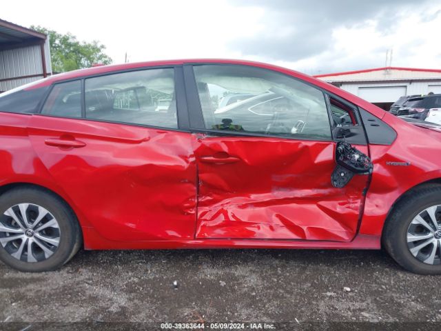 JTDL9MFU4M3025069 Toyota Prius Le Awd-e
