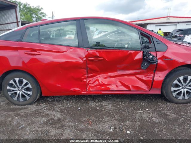 JTDL9MFU4M3025069 Toyota Prius Le Awd-e