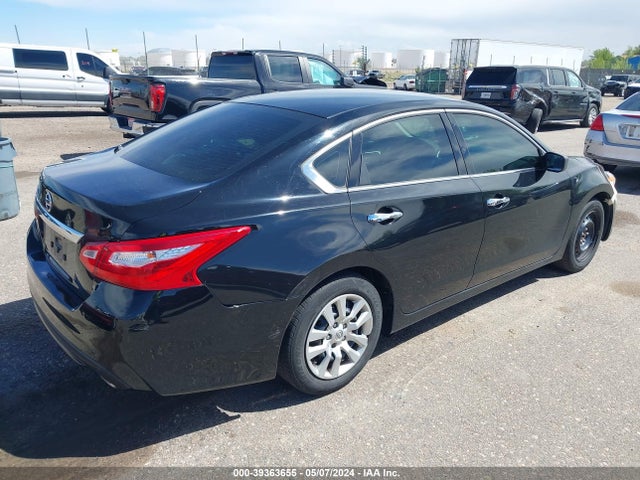Nissan Altima 2016 1N4AL3AP1GN350460 Image 16