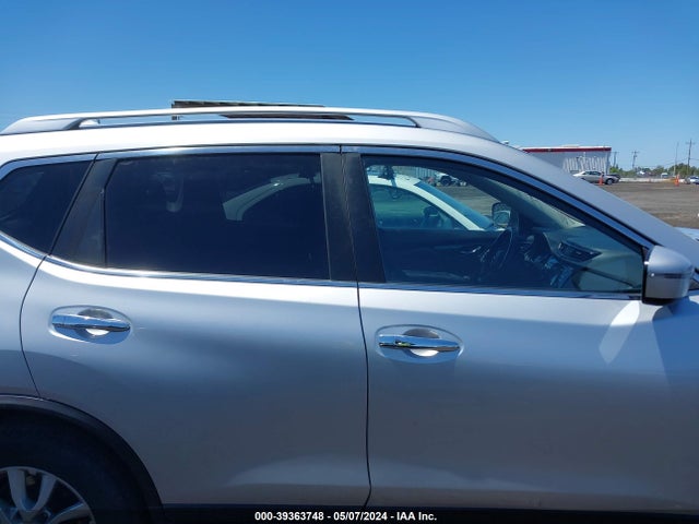 Nissan ROGUE SV 2017 JN8AT2MT4HW153120 Image 14