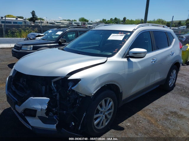 Nissan ROGUE SV 2017 JN8AT2MT4HW153120 Image 2