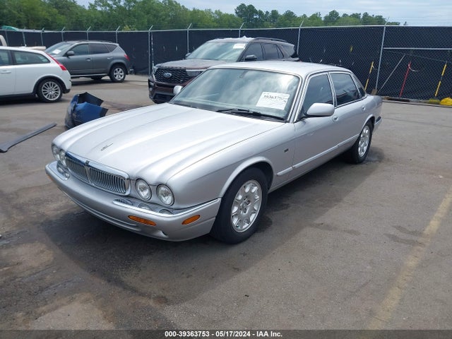 2002 JAGUAR XJ8 SAJDA14C12LF44084 Photo 1