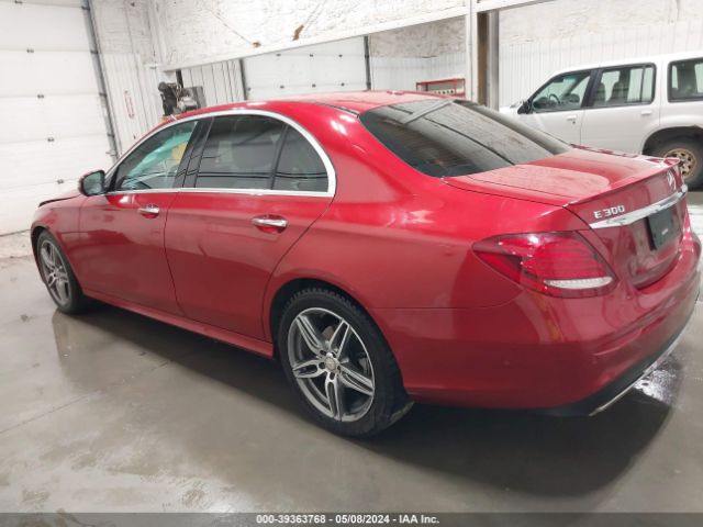 WDDZF4KBXHA031098 Mercedes-Benz E 300 4matic