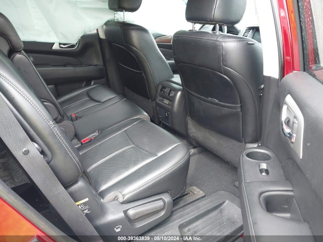 Nissan Pathfinder Platinum 2017 5N1DR2MM2HC641897 Image 8
