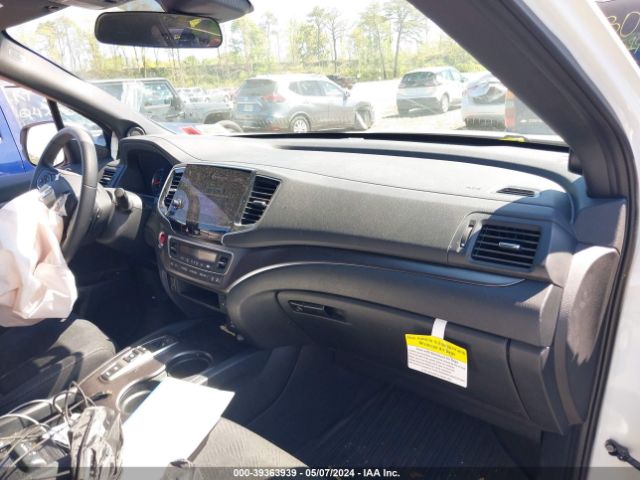 5FNYF6H39NB102652 Honda Pilot Awd Sport