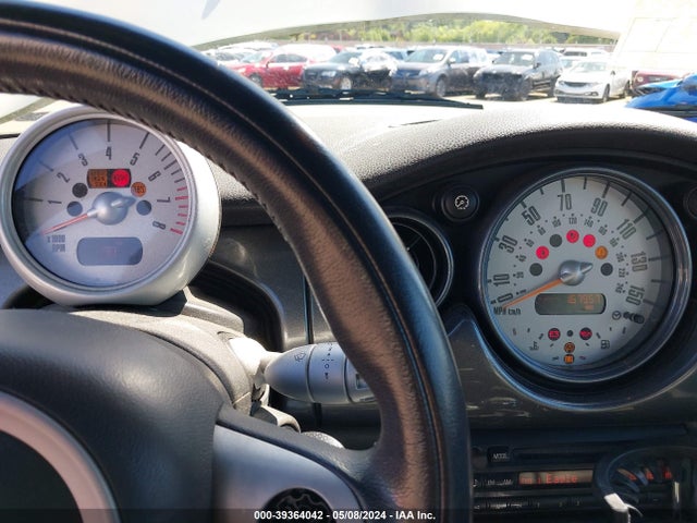 2006 MINI COOPER S WMWRH33536TF86273 Photo 6
