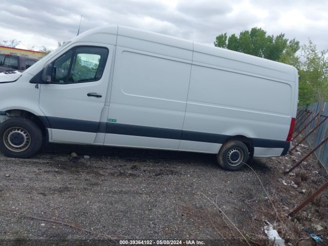 WDRPF1CD4KP062495 Freightliner Sprinter 2500 High Roof V6