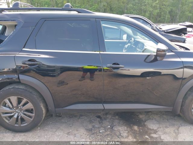 5N1DR3BC3NC217110 Nissan Pathfinder Sv 4wd