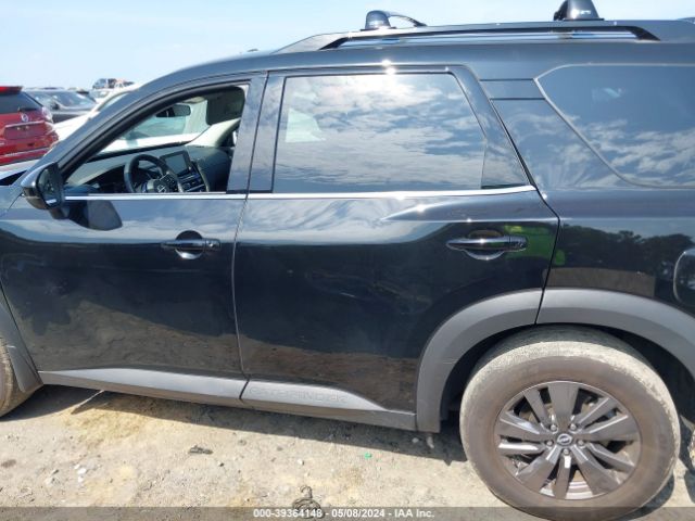 5N1DR3BC3NC217110 Nissan Pathfinder Sv 4wd