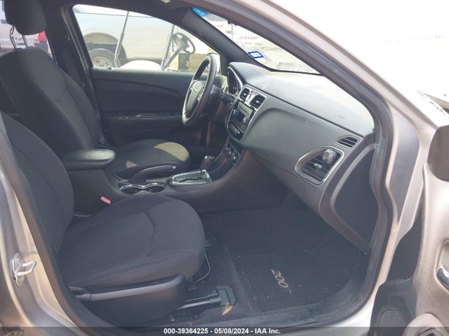 1C3CCBAB4EN123718 Chrysler 200 LX