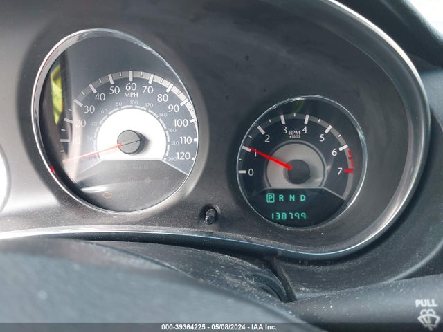 1C3CCBAB4EN123718 Chrysler 200 LX