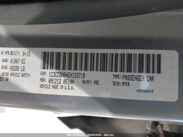 1C3CCBAB4EN123718 Chrysler 200 LX