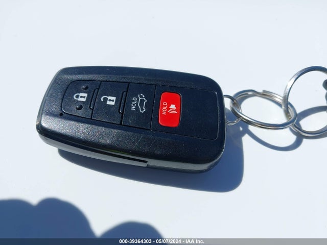 Toyota Rav4 Xle 2019 JTMW1RFV1KD016265 Image 11
